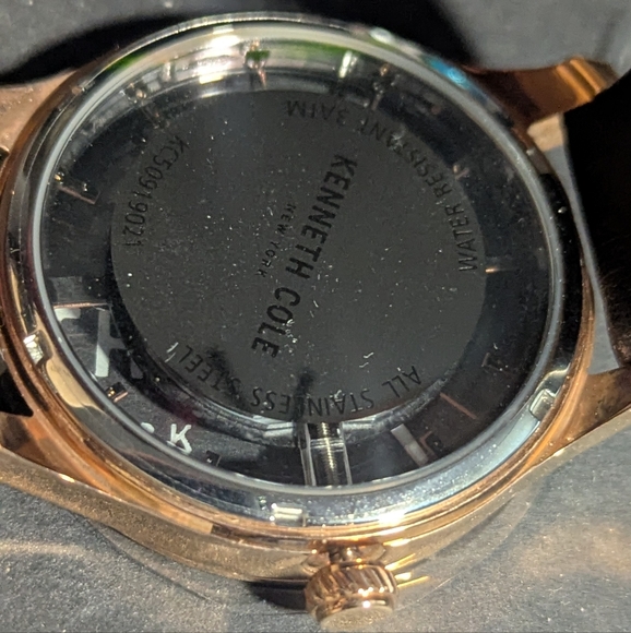 Mens Kenneth Cole Watch - Picture 5 of 6